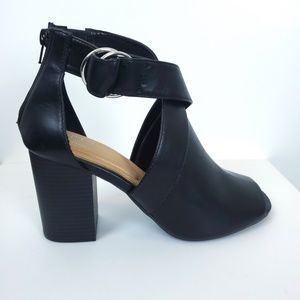 Apt 9 Chunky Leather Peep Toe Heels